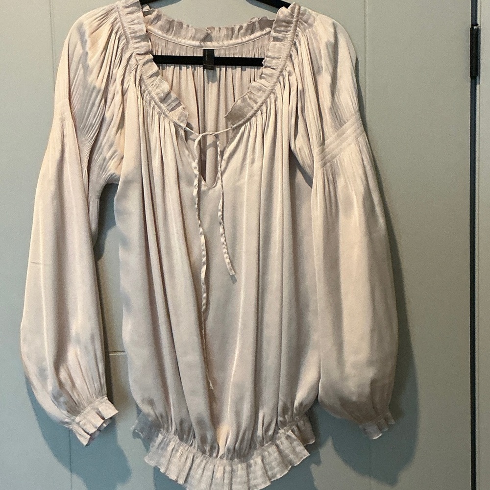 Vero Moda Cream Blouse with Ruffle Details L